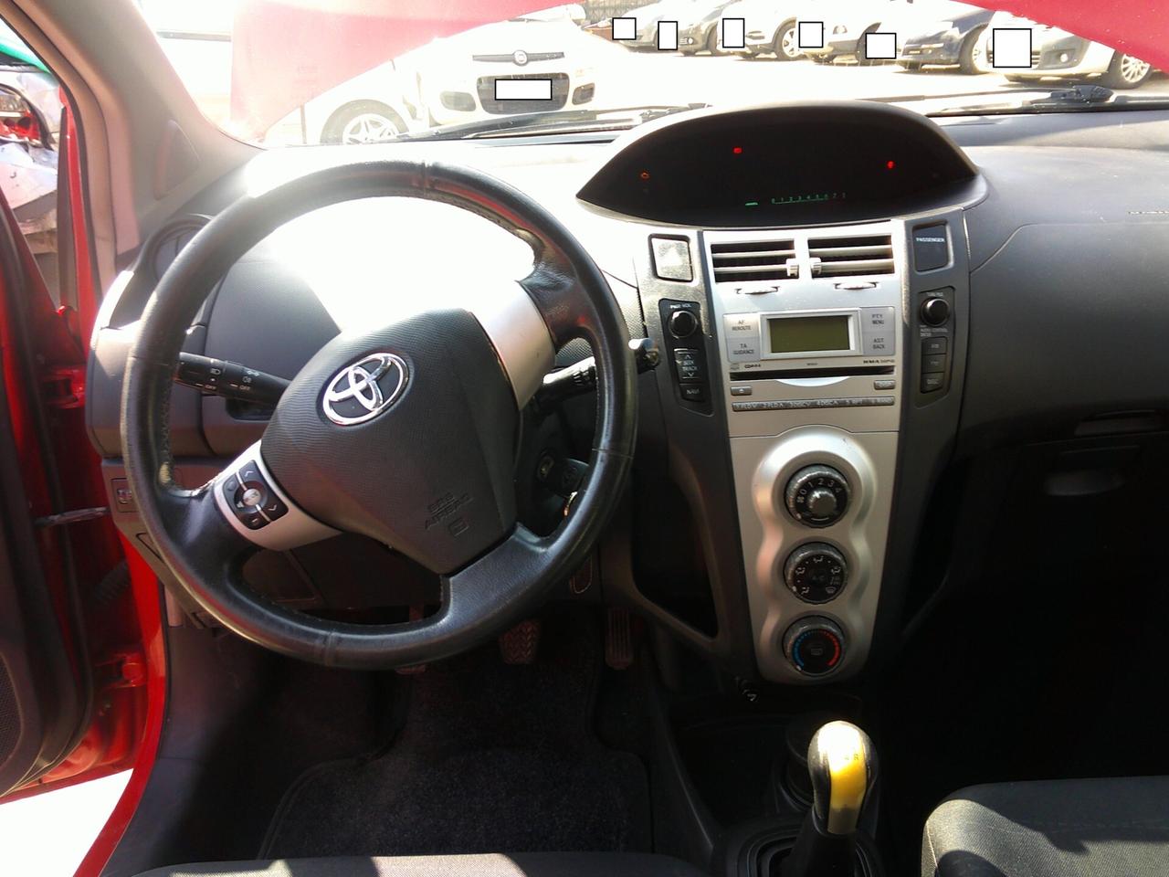 Toyota Yaris 1.3i 16V cat Sol 07