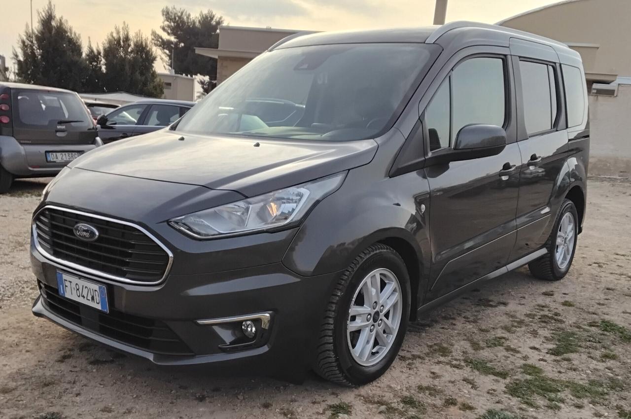 Ford Tourneo Connect 1.5 TDCi 120 CV Powershift Titanium
