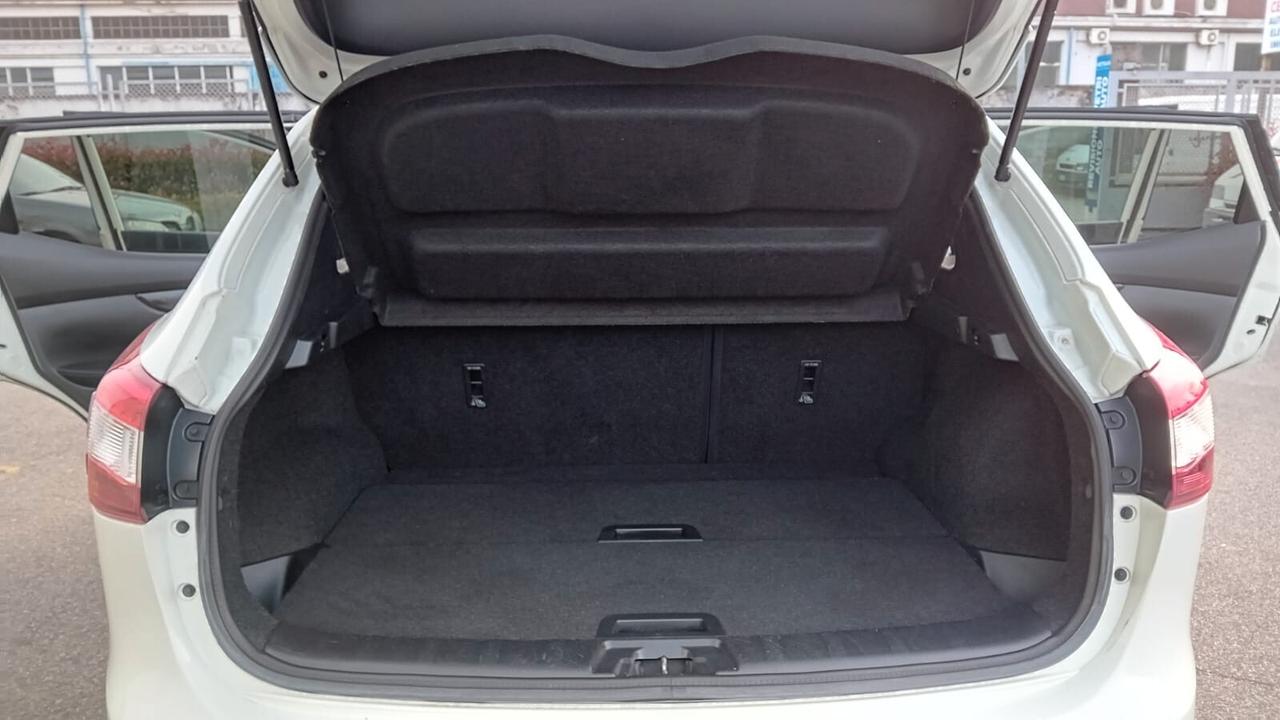 Nissan Qashqai 1.6 dCi 2WD 360