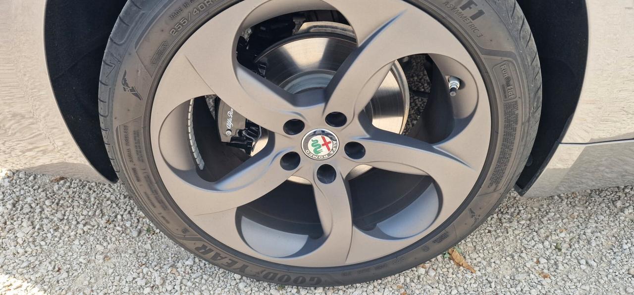 GIULIA 2.2 JTM 180 CV AT8 SPORT EDITION PAERI AL NUOVO