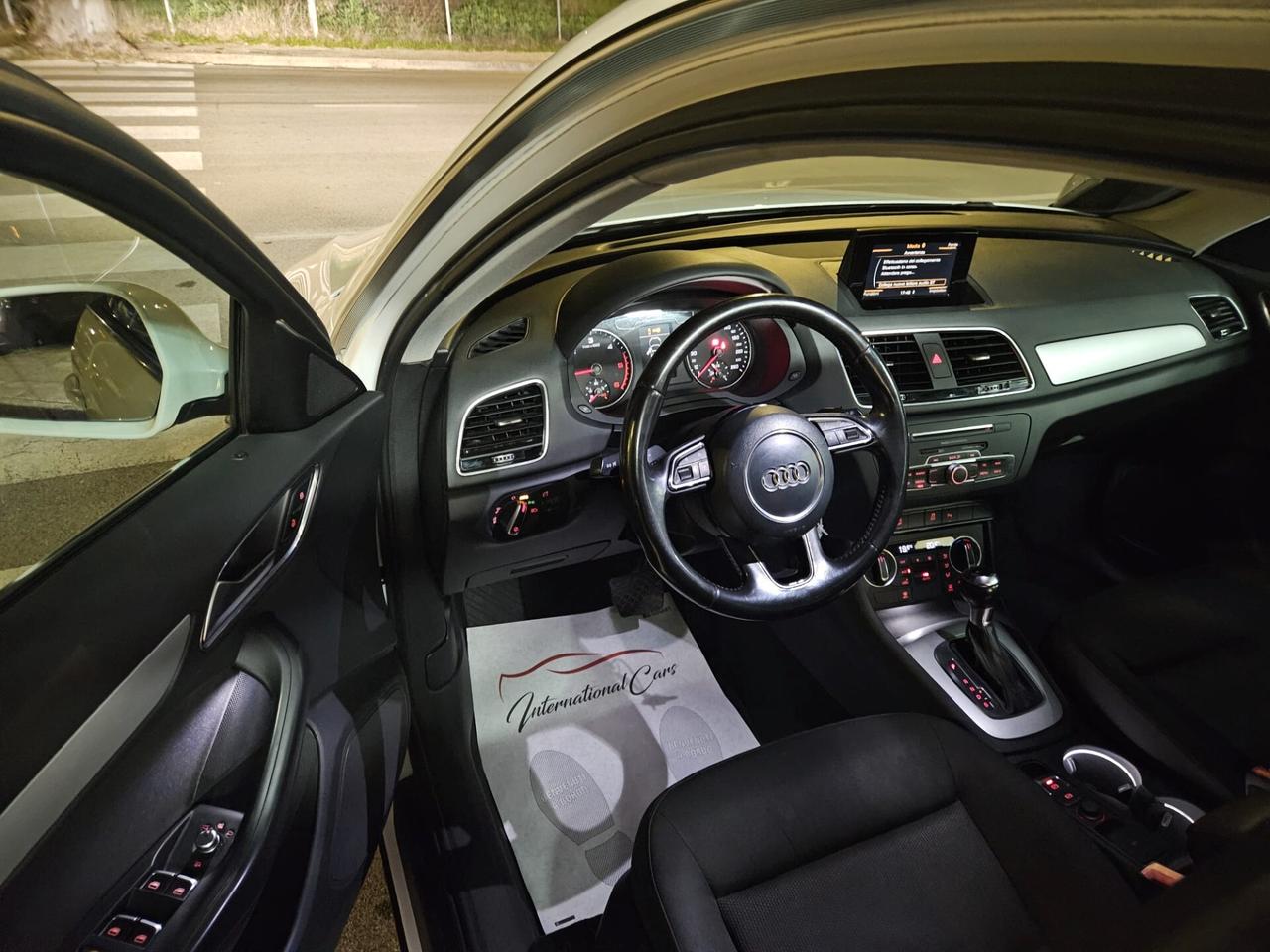 Audi Q3 2.0 TDI 120cv 88kw AUTOMATICA F1 TETTO