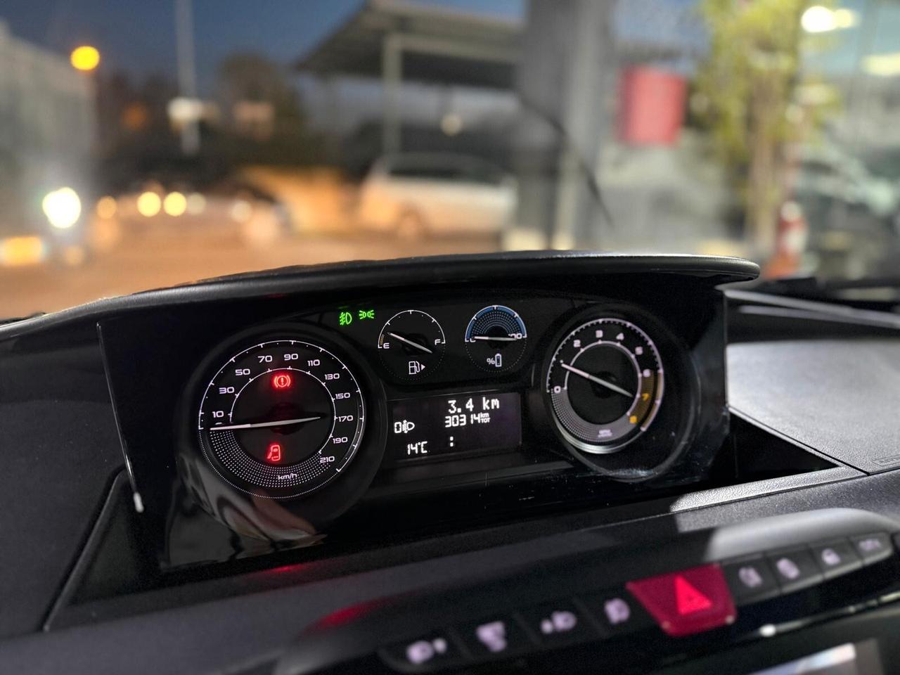 Lancia Ypsilon 1.0 FireFly 5 porte S&S Hybrid Platino