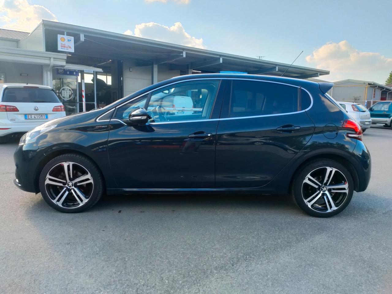 Peugeot 208 BlueHDi 120 S&S 5 porte GT Line NEOPATENTATI