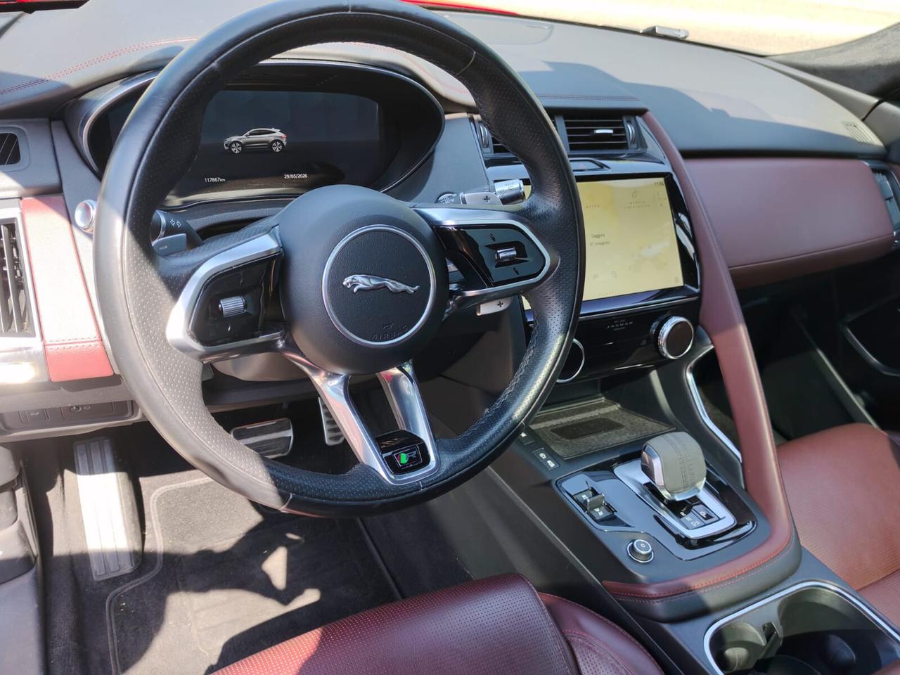 Jaguar E-Pace 2.0D I4 204 CV AWD Auto R-Dynamic HSE