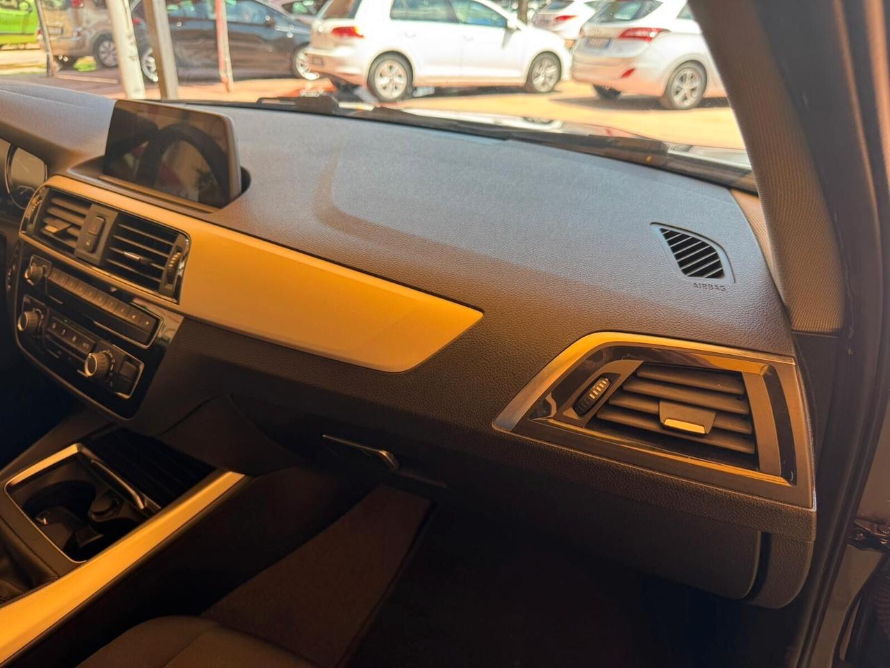 Bmw 116 116d 5p. Advantage