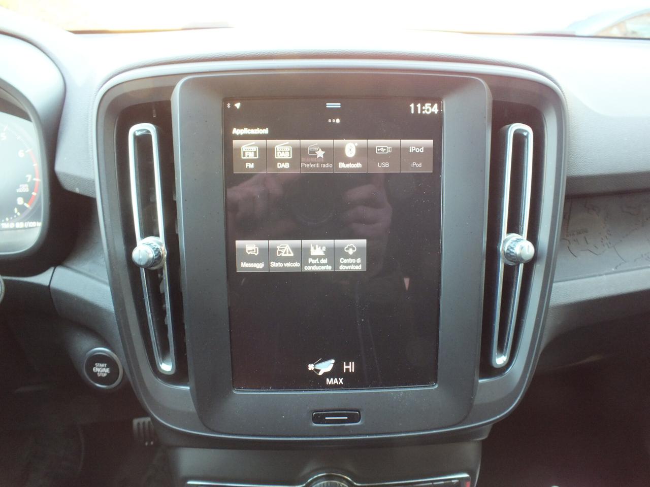 VOLVO XC40 T2 CORE 32.000 KM!