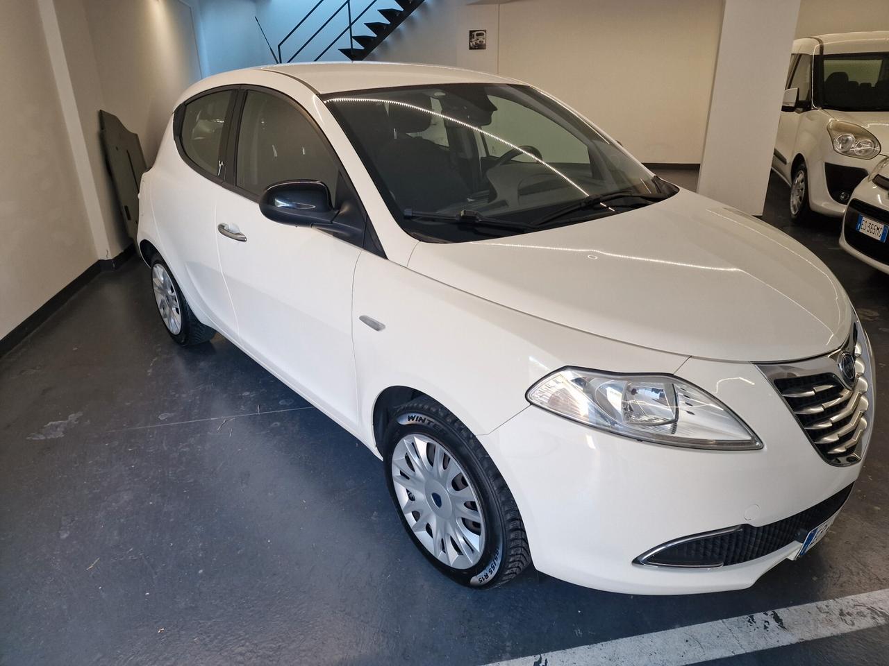 Lancia Ypsilon 1.3 MJT 16V 95 CV 5 porte S&S Silver