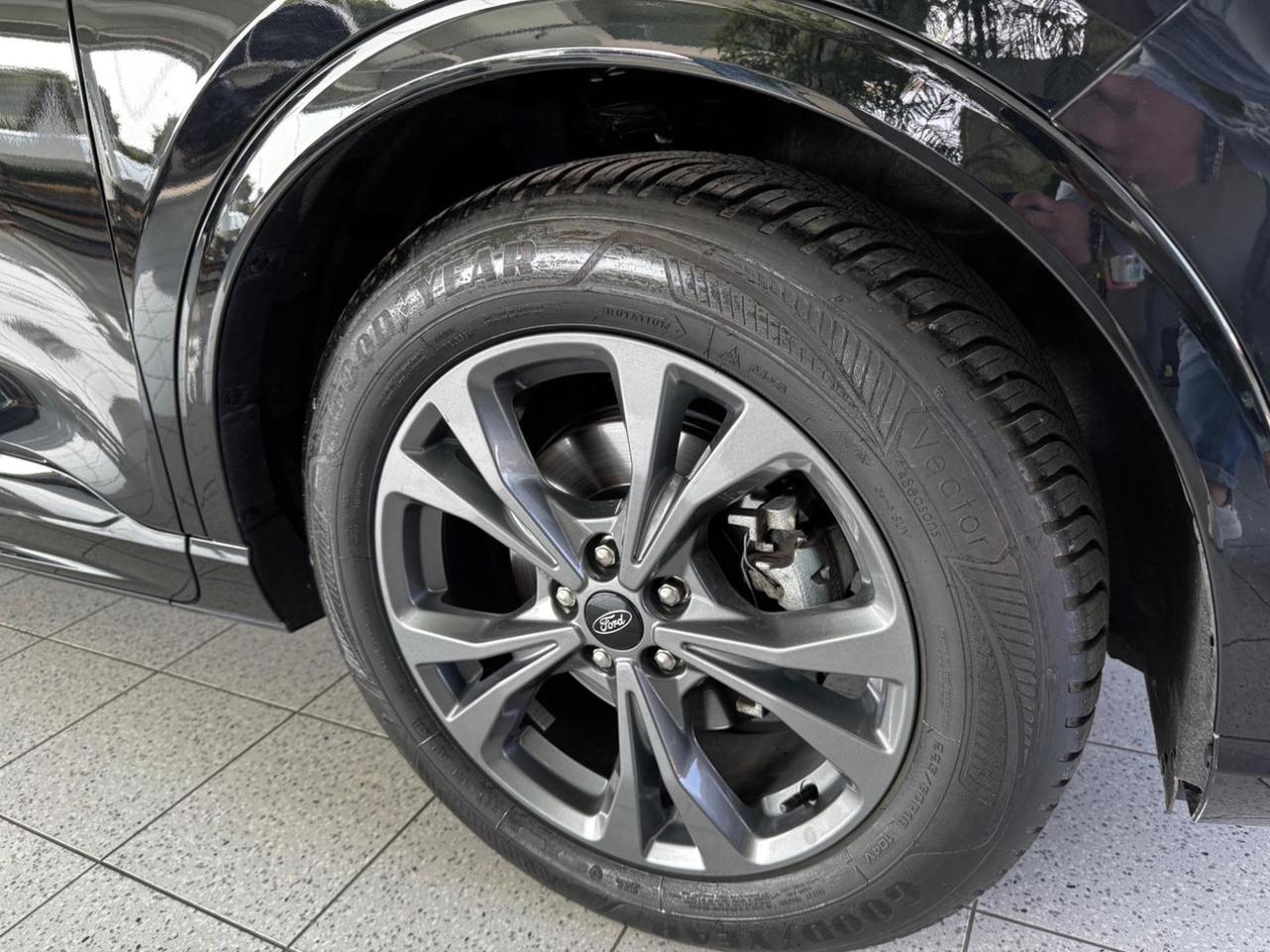 FORD Kuga II 2017 2.0 EcoBlue 120 CV aut. 2WD ST-Line - VARI COLORI!