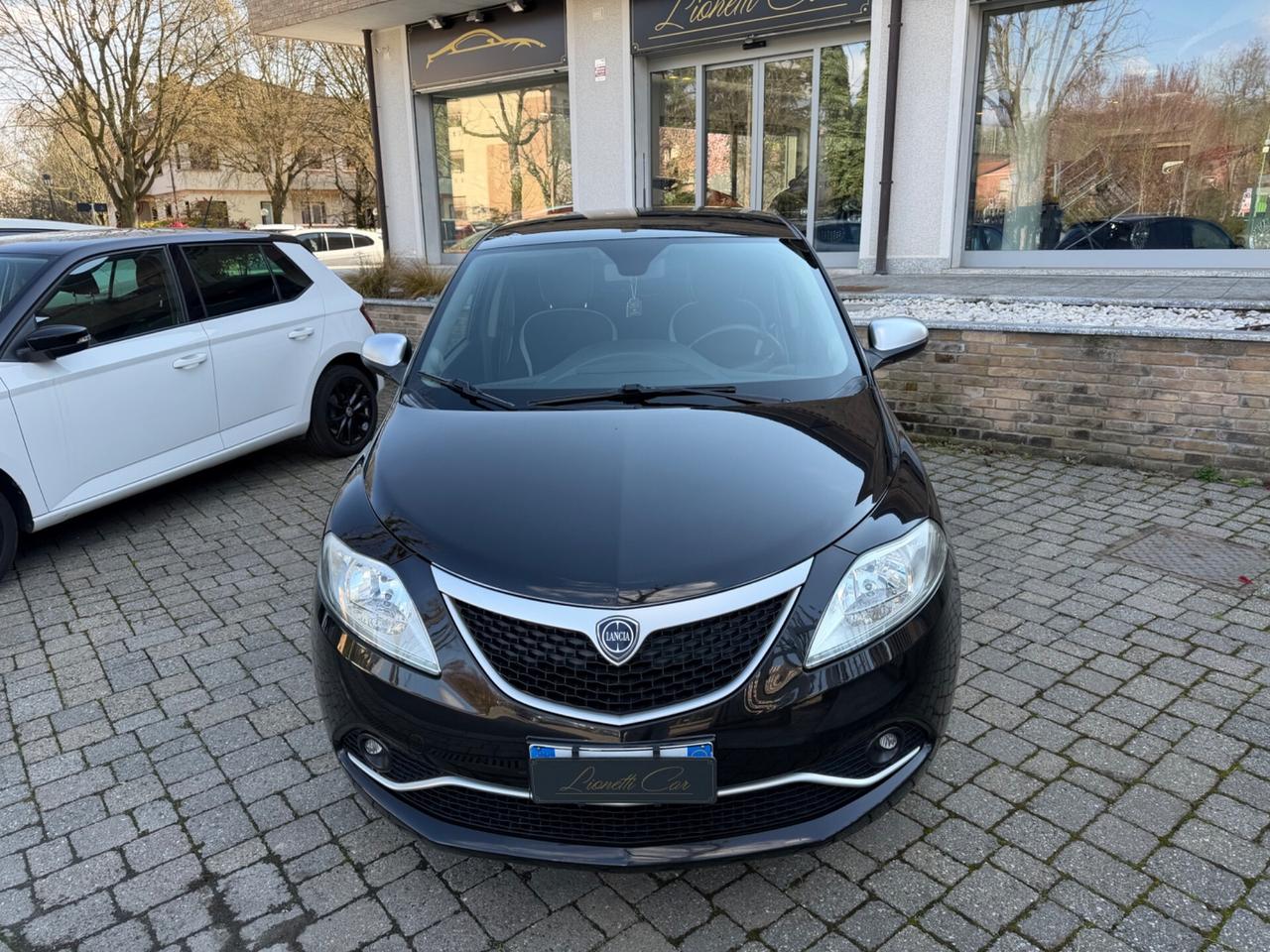 Lancia Ypsilon 1.2 69 CV 5 porte Mya