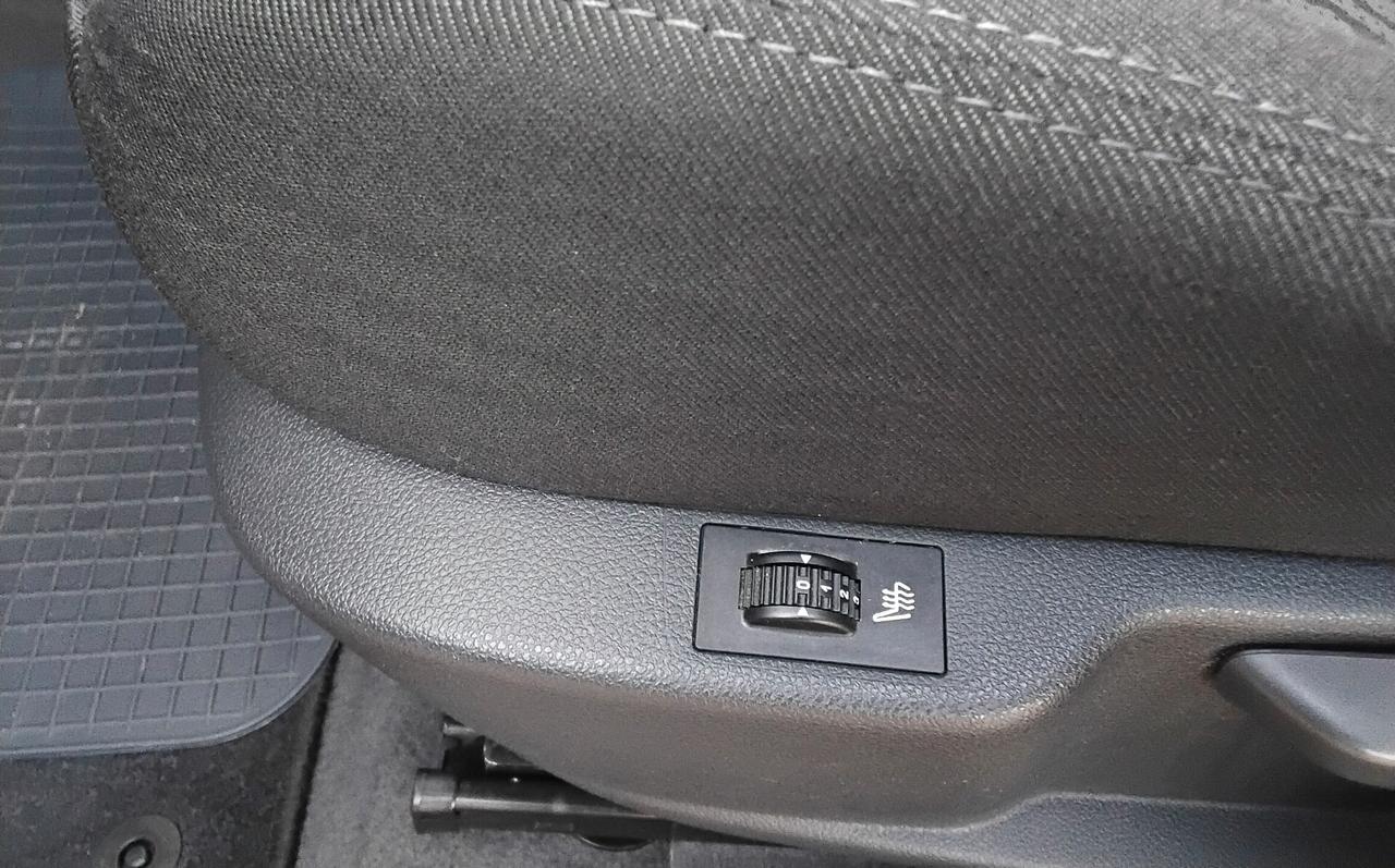 Peugeot 3008 1.6 HDi 112CV cambio robotizzato Premium