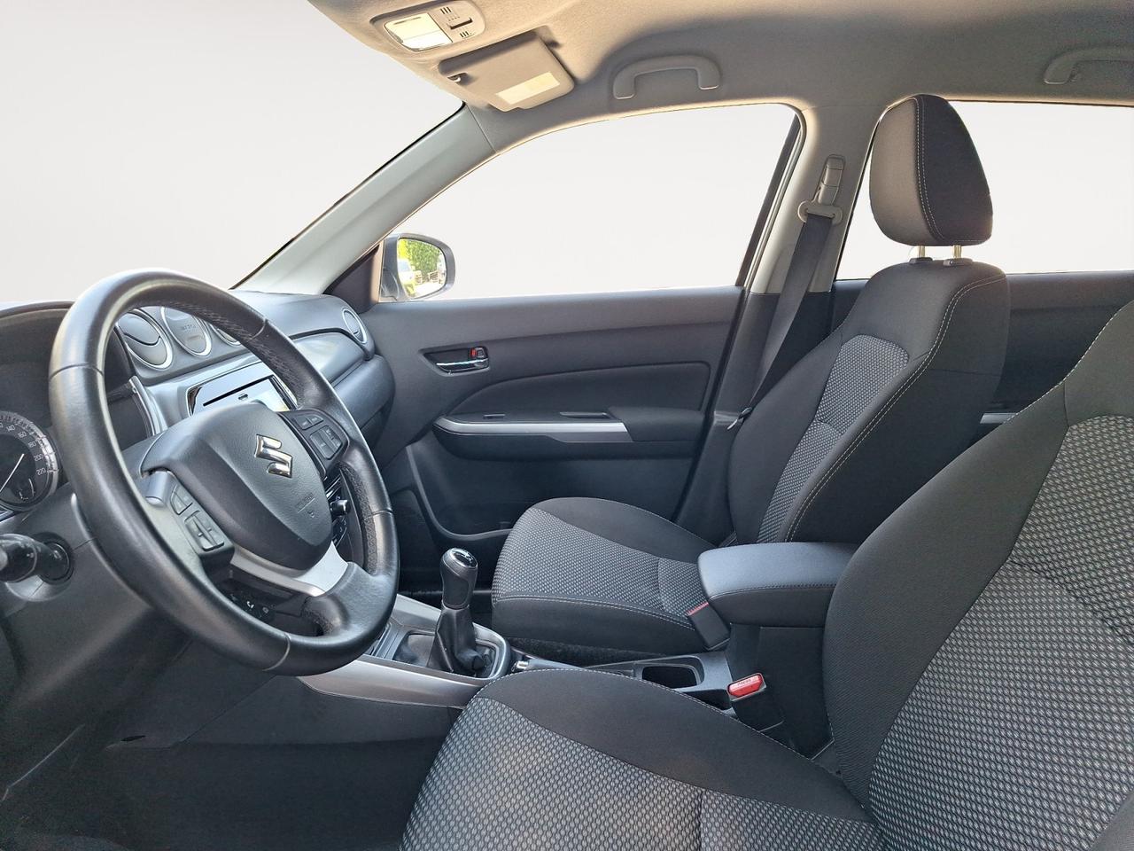 Suzuki Vitara 1.0 boosterjet Starview 2wd