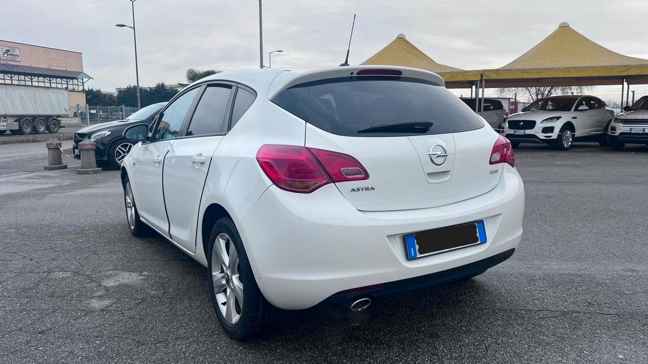 Opel Astra 1.4 Turbo 140CV 5 porte GPL Tech Cosmo