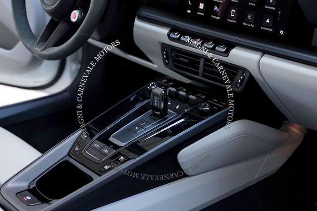 Porsche 992 TARGA 4 GTS MK2|T-HYBRID|LIFT SYSTEM|CHRONO|SCARIC
