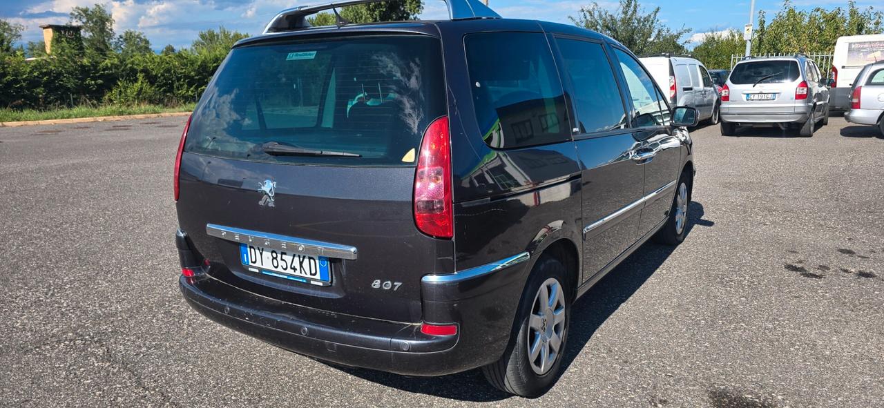 Peugeot 807 2.0 HDi S