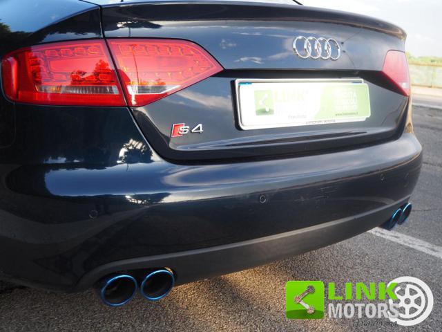 AUDI A4 3.0 V6 TDI quattro aut.*? 160,00 al mese*