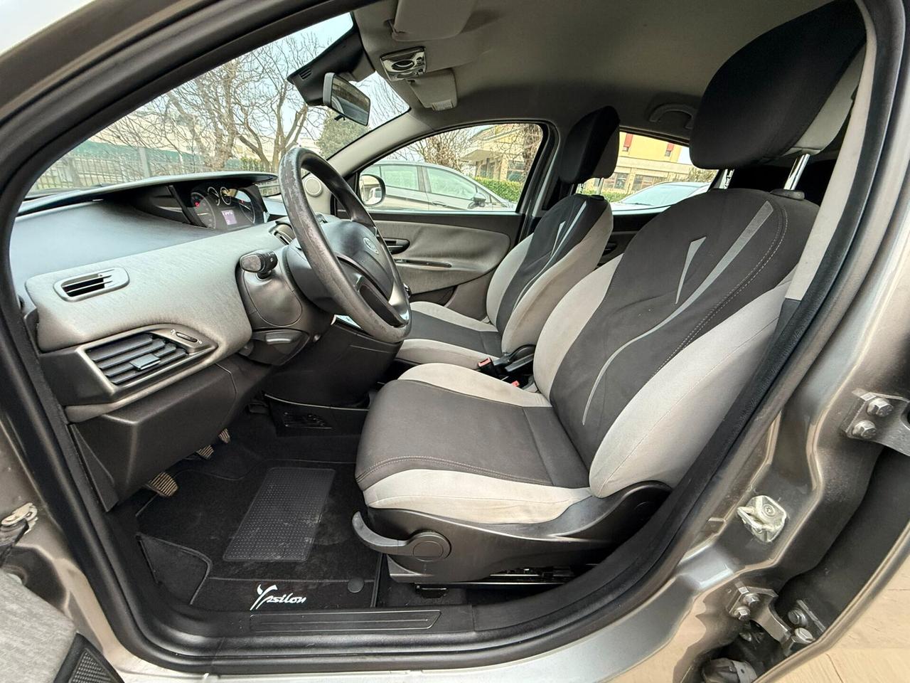 Lancia Ypsilon 1.2 BENZINA 5P UNICO-PROPR