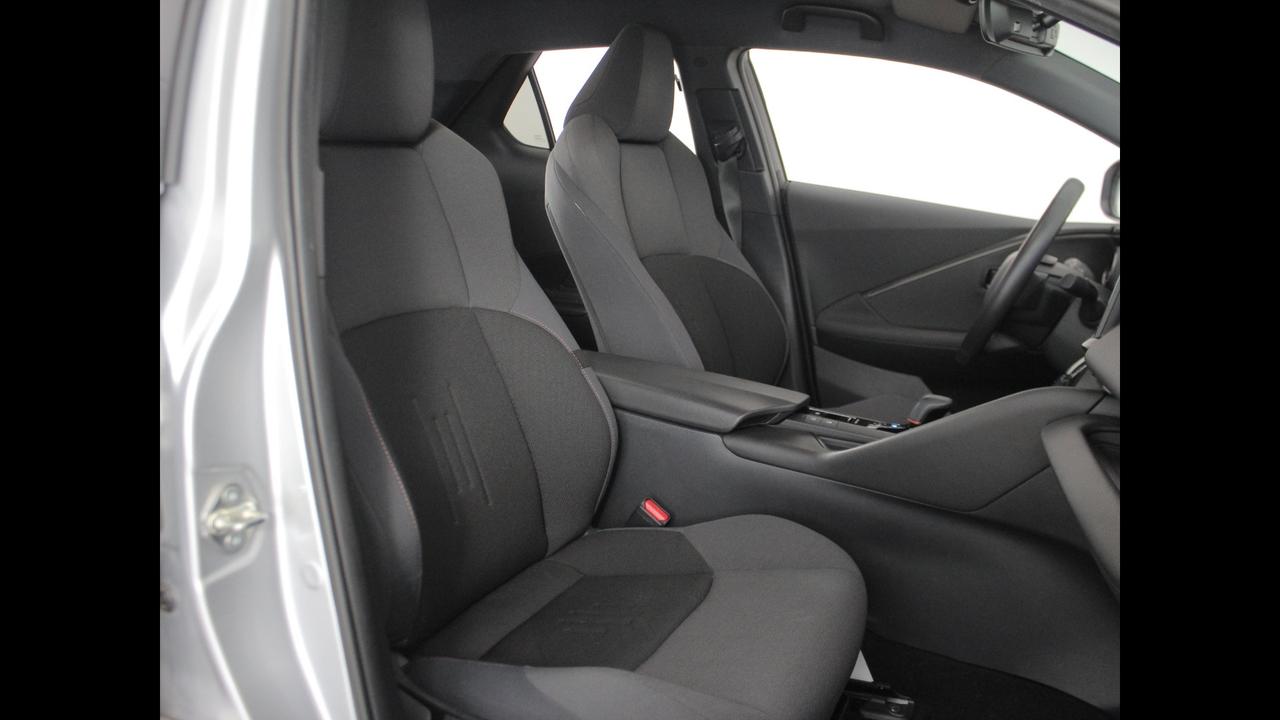 TOYOTA C-HR II 2023 - C-HR 1.8 hev Trend fwd e-cvt