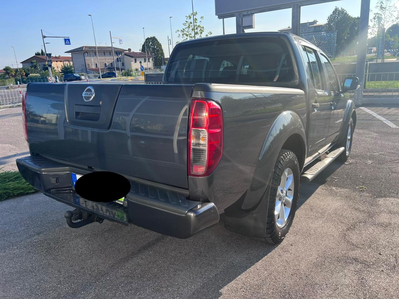 Nissan Navara 2.5 dCi 190CV 4 porte Double Cab LE Plus Restyling