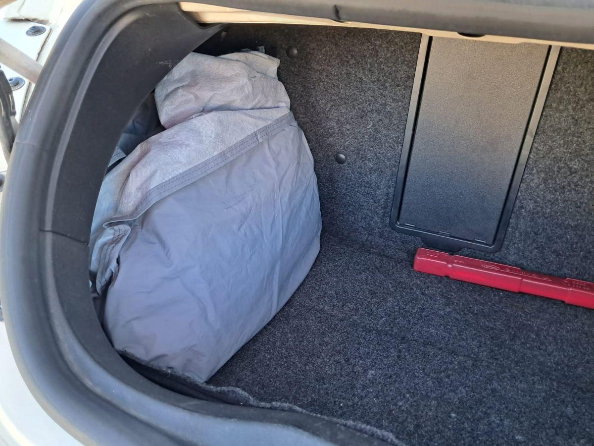 VOLKSWAGEN - New Beetle Cabrio - 1.6 Cabrio