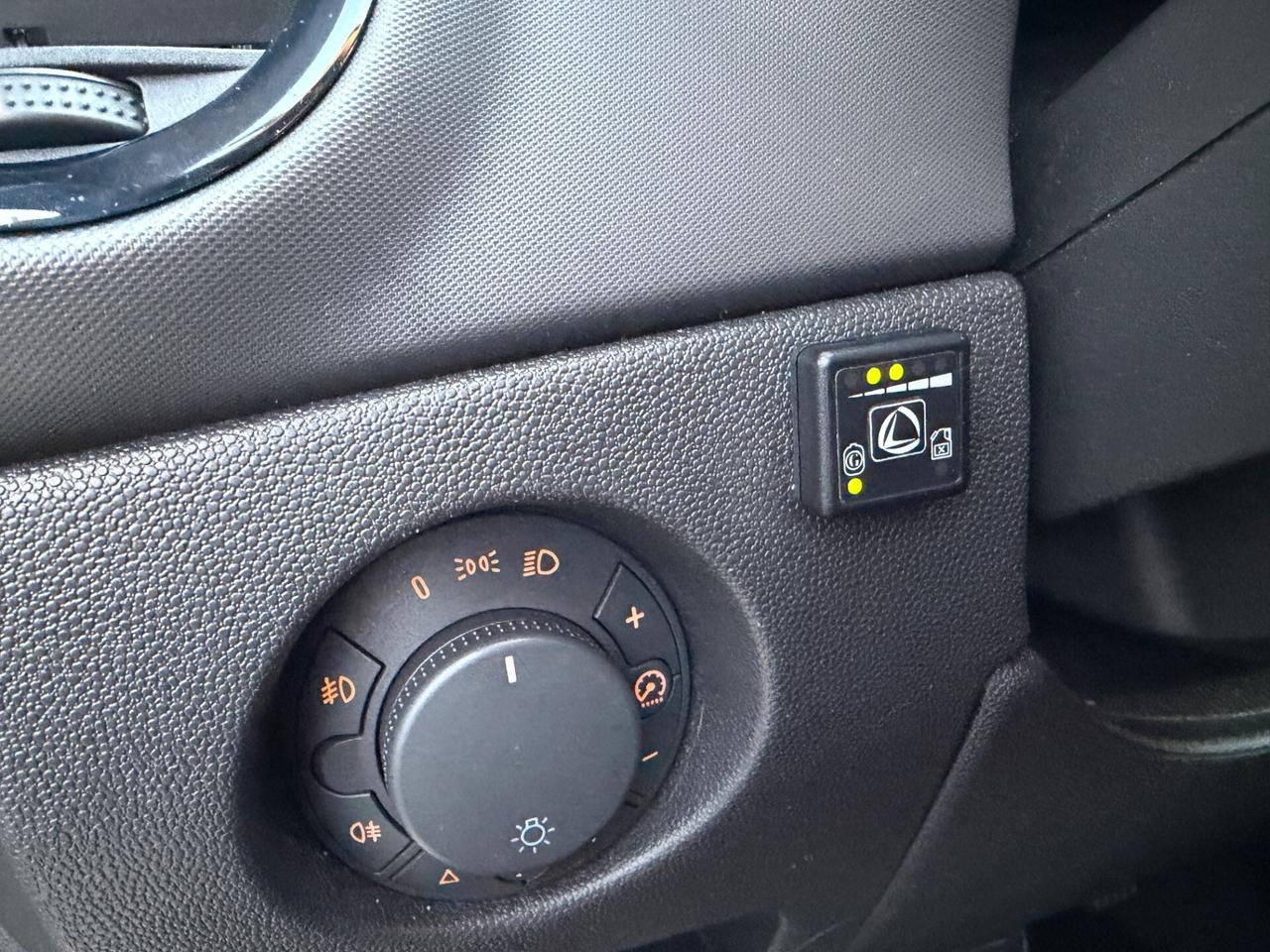 Opel Corsa 1.2 benzina-GPL EURO4 NEOPATENTATI