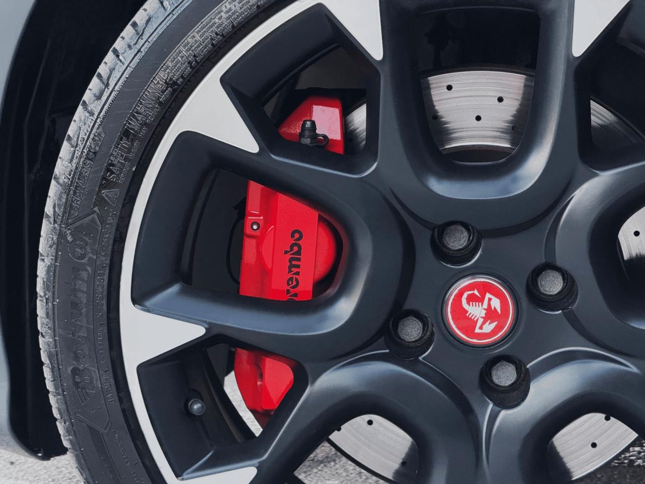 Abarth 595 1.4 T-Jet Competizione 180CV MTA SABELT