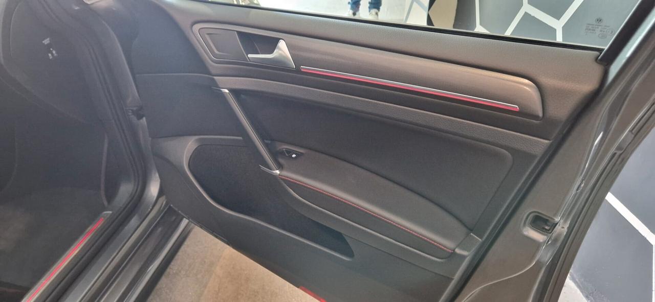Volkswagen Golf GTI Performance 2.0 245 CV TSI DSG 5p. BMT