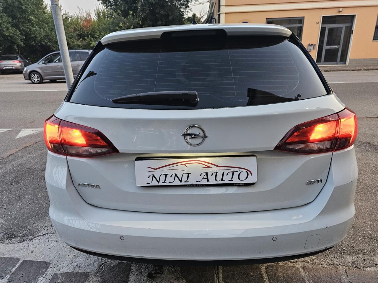 Opel Astra 1.6 CDTi 110cv S&S Sports Tourer Innovation*Euro6*