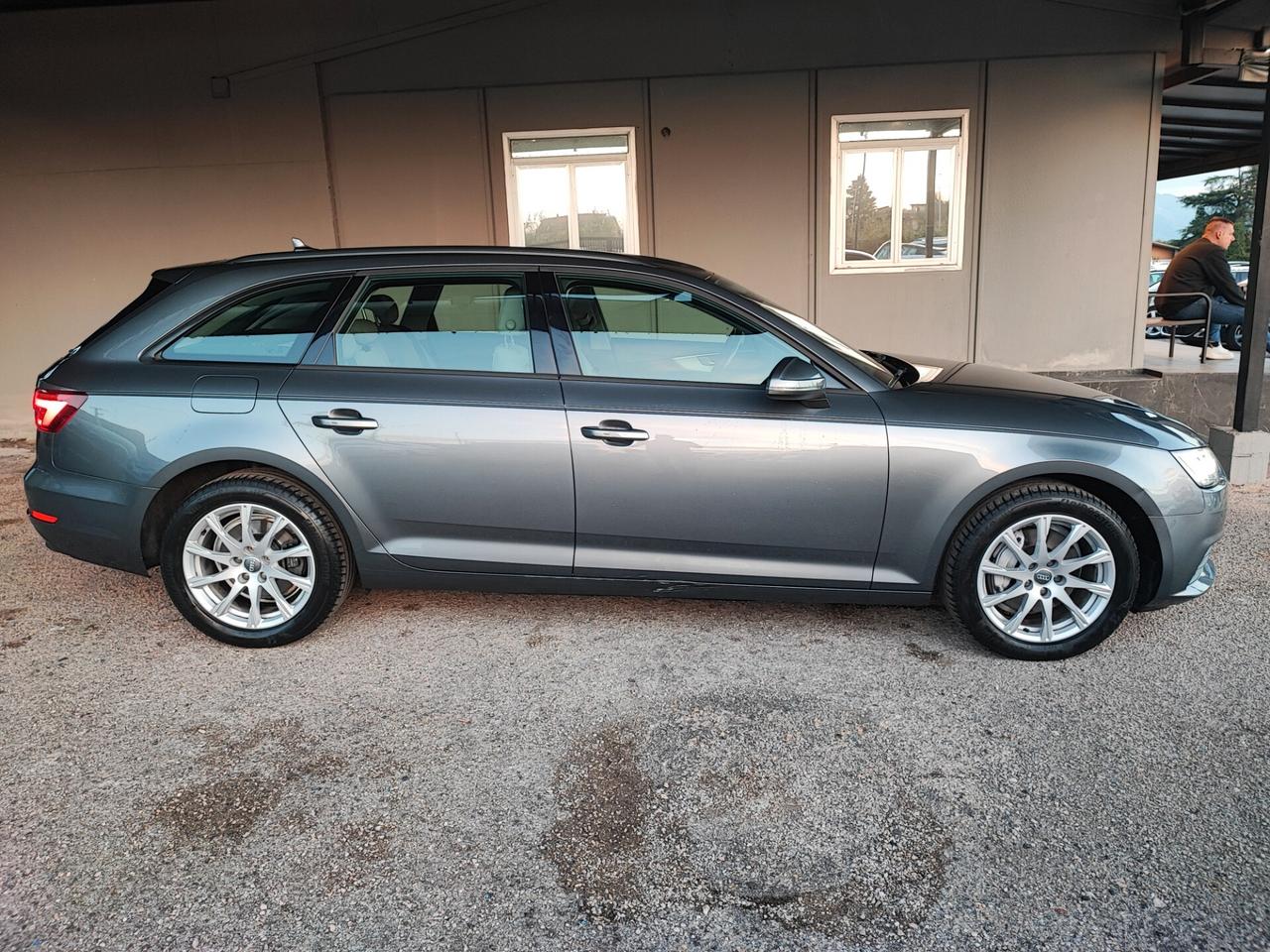 Audi A4 Avant 3.0 TDI quattro S tronic Sport