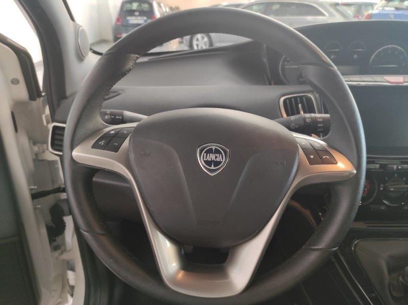 LANCIA Ypsilon 3ª serie - Ypsilon 1.0 FireFly 5 porte S&S Hybrid Gold