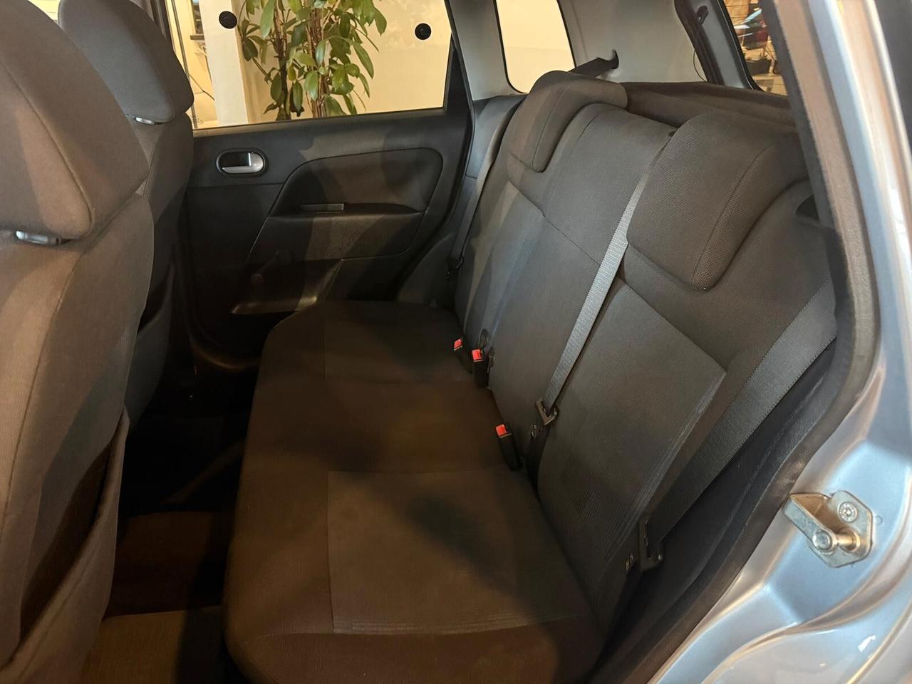 Ford Fiesta 1.4 automatica