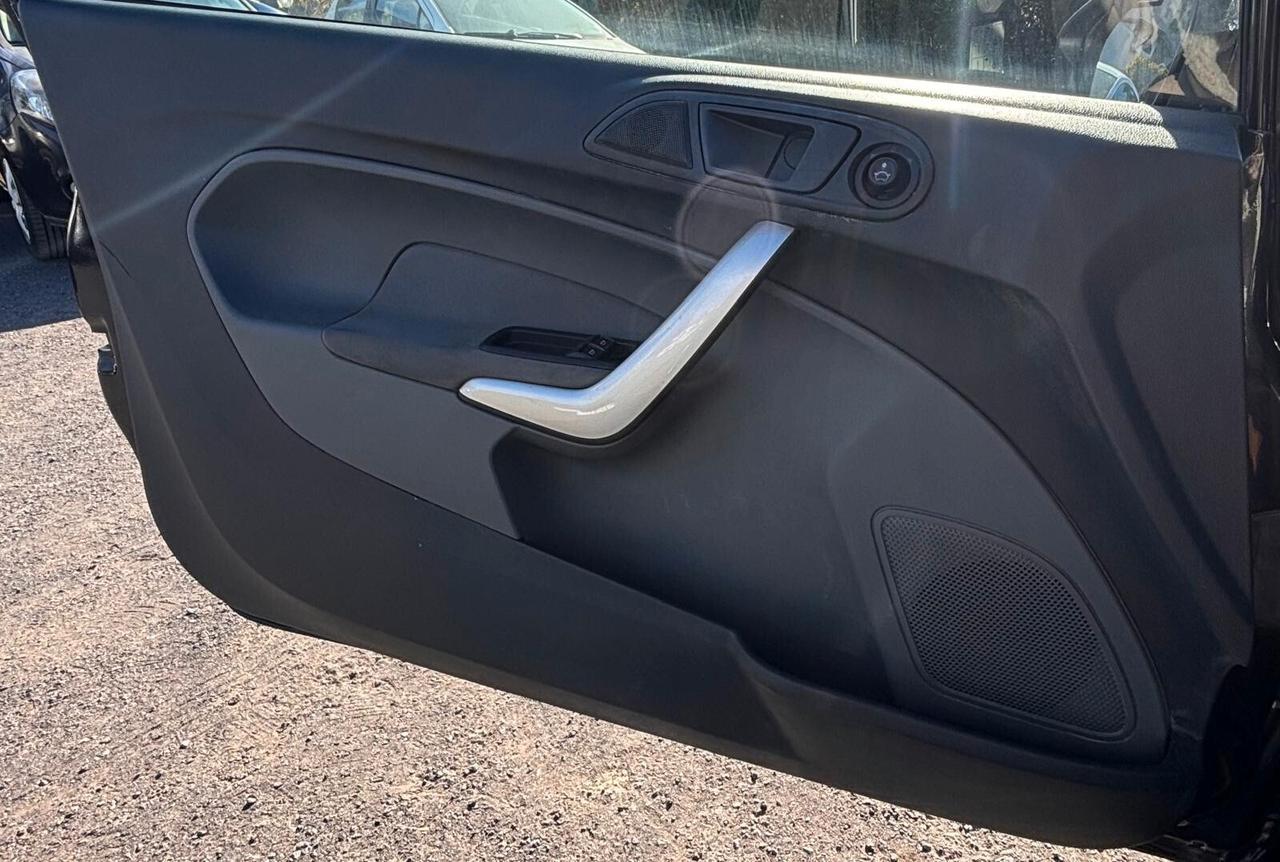 Ford Fiesta 1.2 82CV 3 porte Titanium