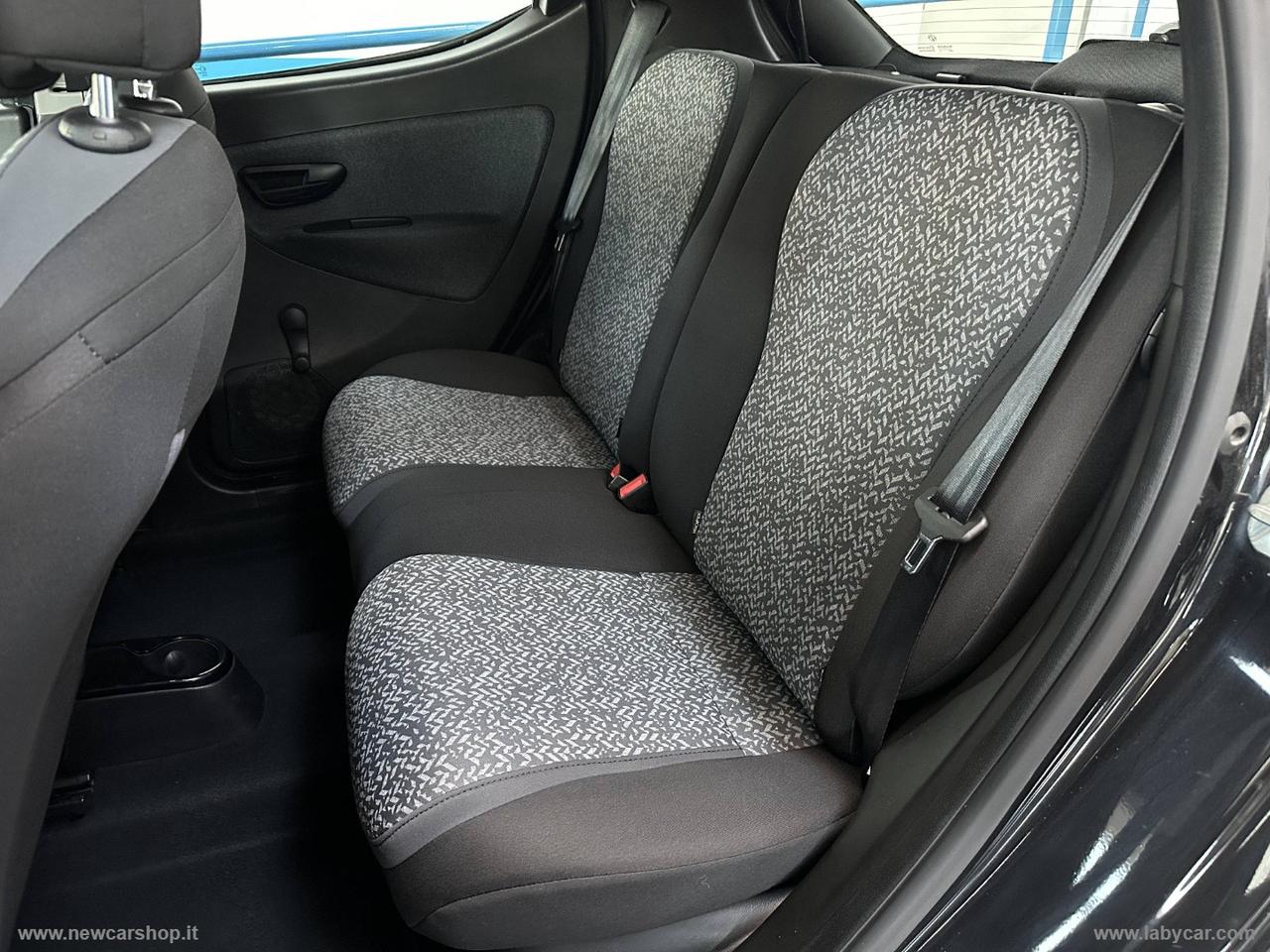 LANCIA Ypsilon 1.0 FireFly 5p.S&S Hyb. Eco Silv. NEOPATENTATI