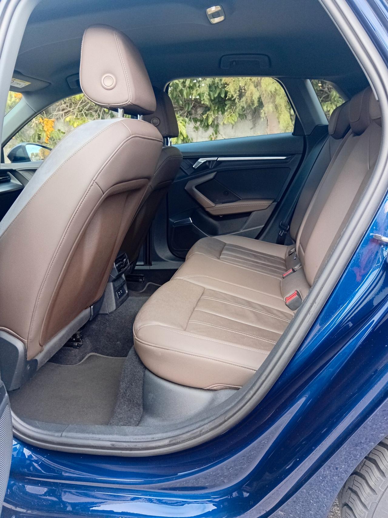 Audi A3 SPB 30 g-tron S tronic line edition