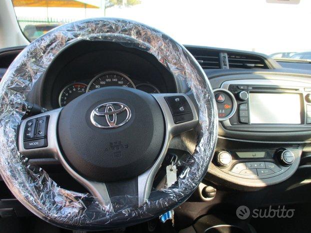 Toyota Yaris 1.0 136000 KM
