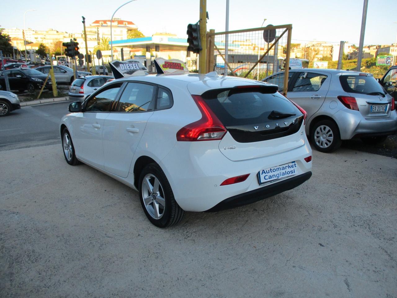 Volvo V40 D2 1.6 D FULL OPTIONAL (NAVI) 2016