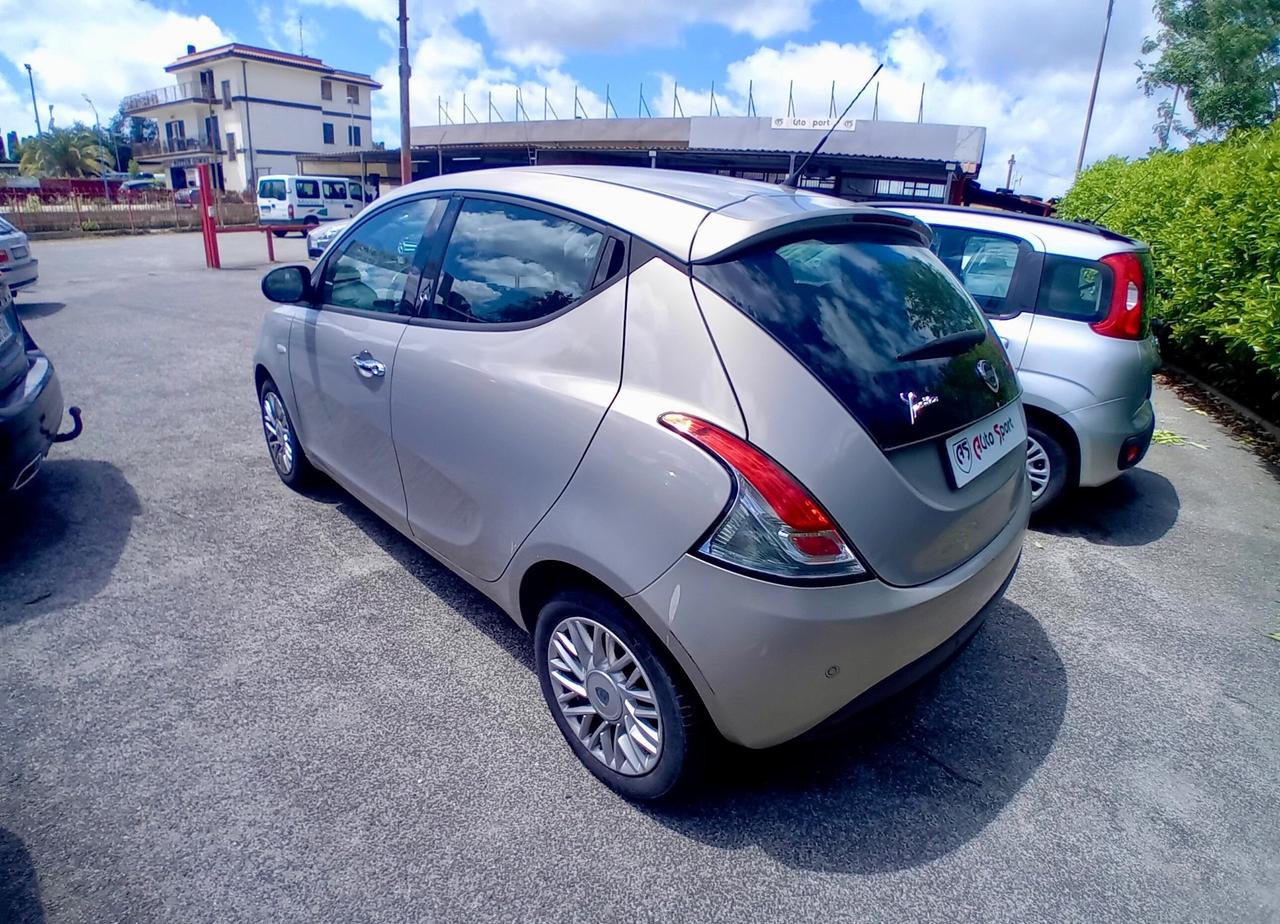 Lancia Ypsilon 1.3 MJT 16V 95 CV 5 porte Gold