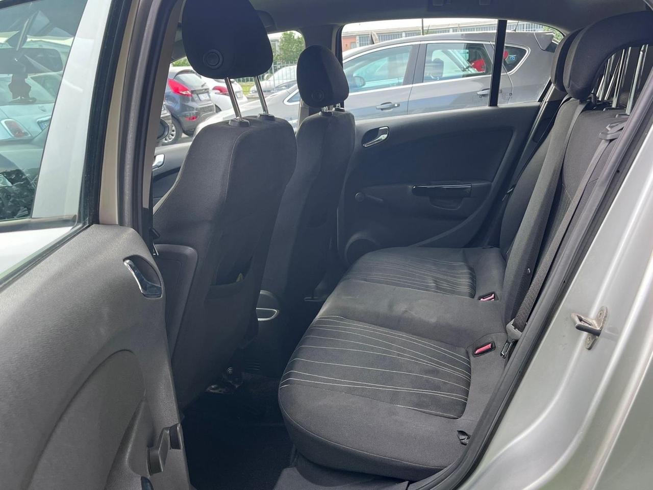 Opel Corsa 1.2 5 porte Cosmo
