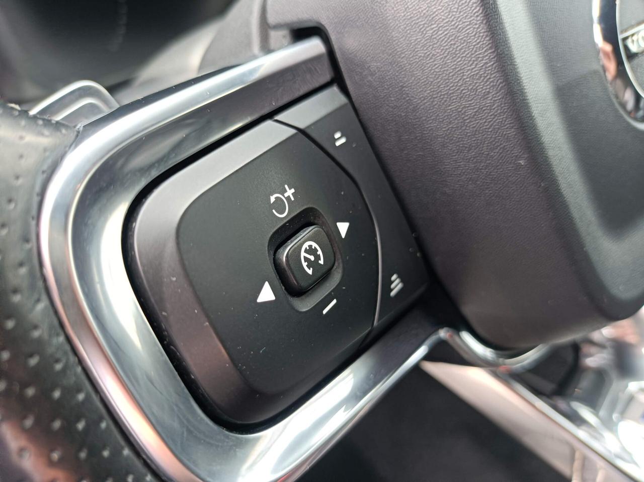 Volvo XC40 D4 AWD Geartronic R-design