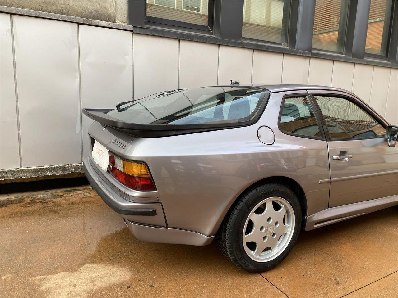 PORSCHE 944 S