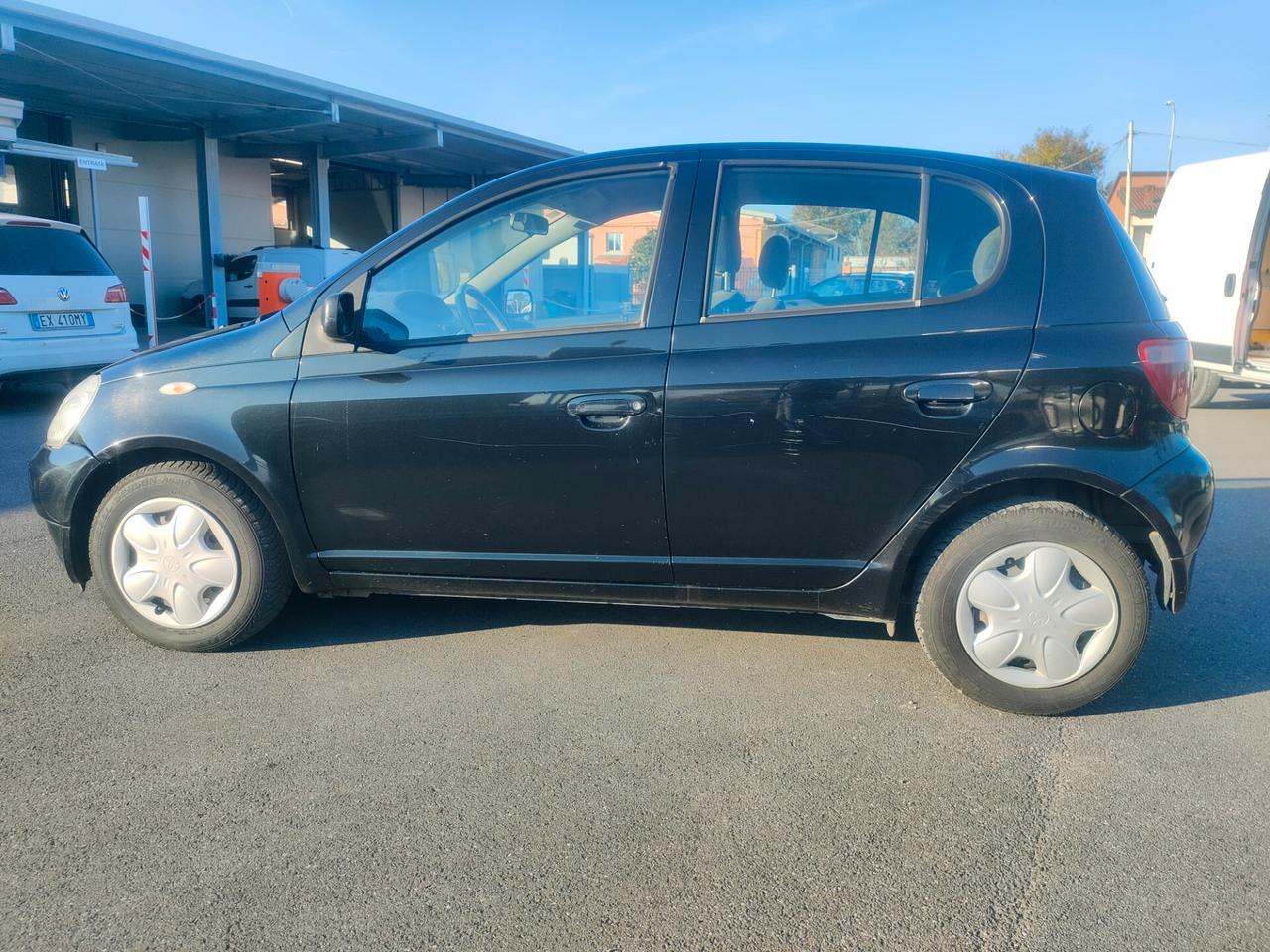 Toyota Yaris 1.0i 16V cat 5 porte