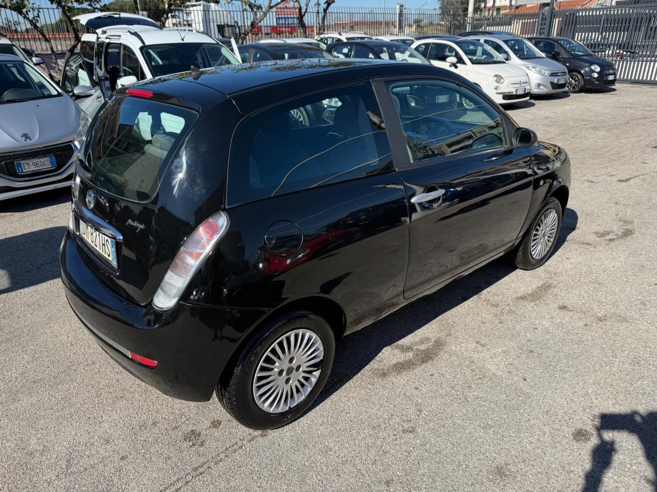 Lancia Ypsilon 1.3 MJT 75 CV Argento