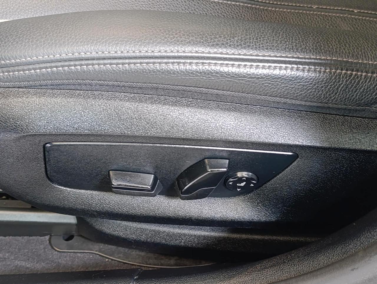 BMW 520 d Touring mhev 48V Luxury auto