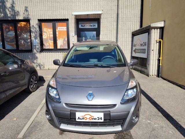 RENAULT Clio 1.2 16V 5 porte Luxe NEOPATENTATI