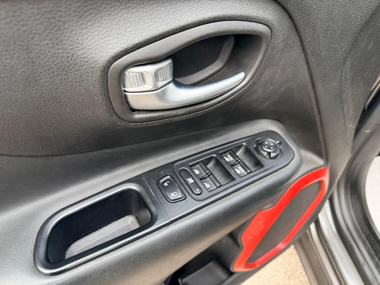 Jeep Renegade 2.0 Mjt 170CV 4WD Active Drive Low Trailhawk