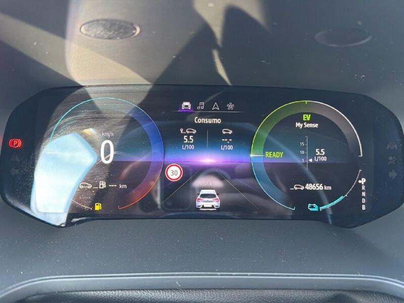 Renault Captur E-Tech hybrid 1.6 E-TECH HEV 105 TECHNO FAST TRACK AT