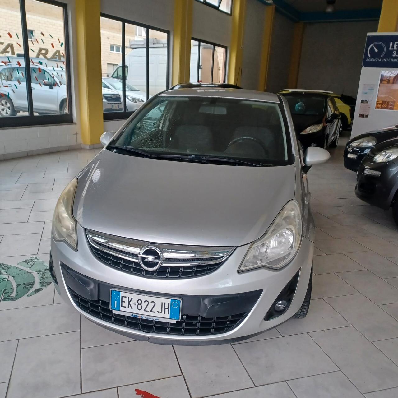 NEOPATENTATI BENZINA/GPL CORSA 1.2