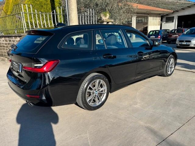 Bmw 318d Touring advantage full led