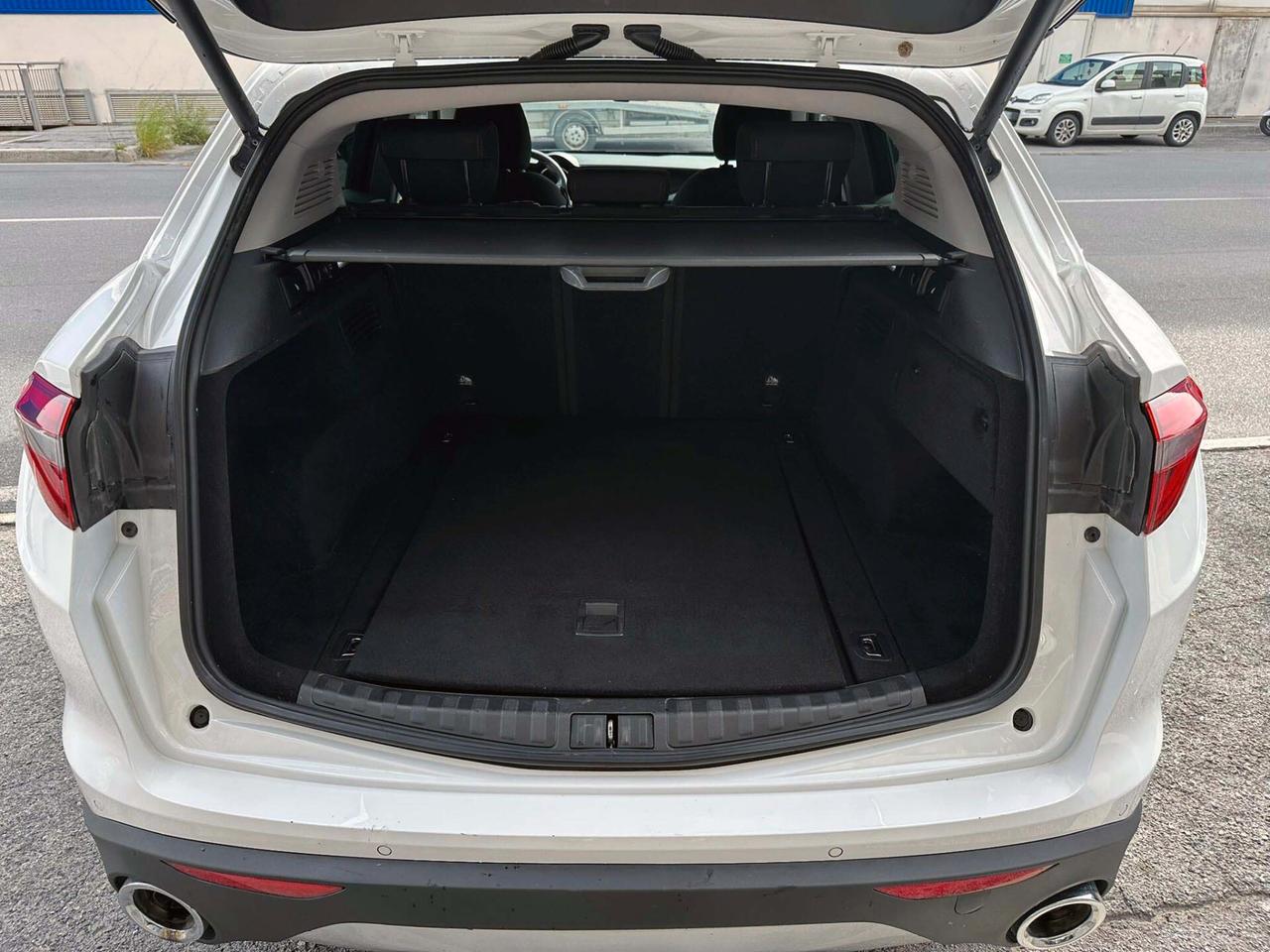 Alfa Romeo Stelvio 2.2 Turbodiesel 160 CV AT8 RWD Business