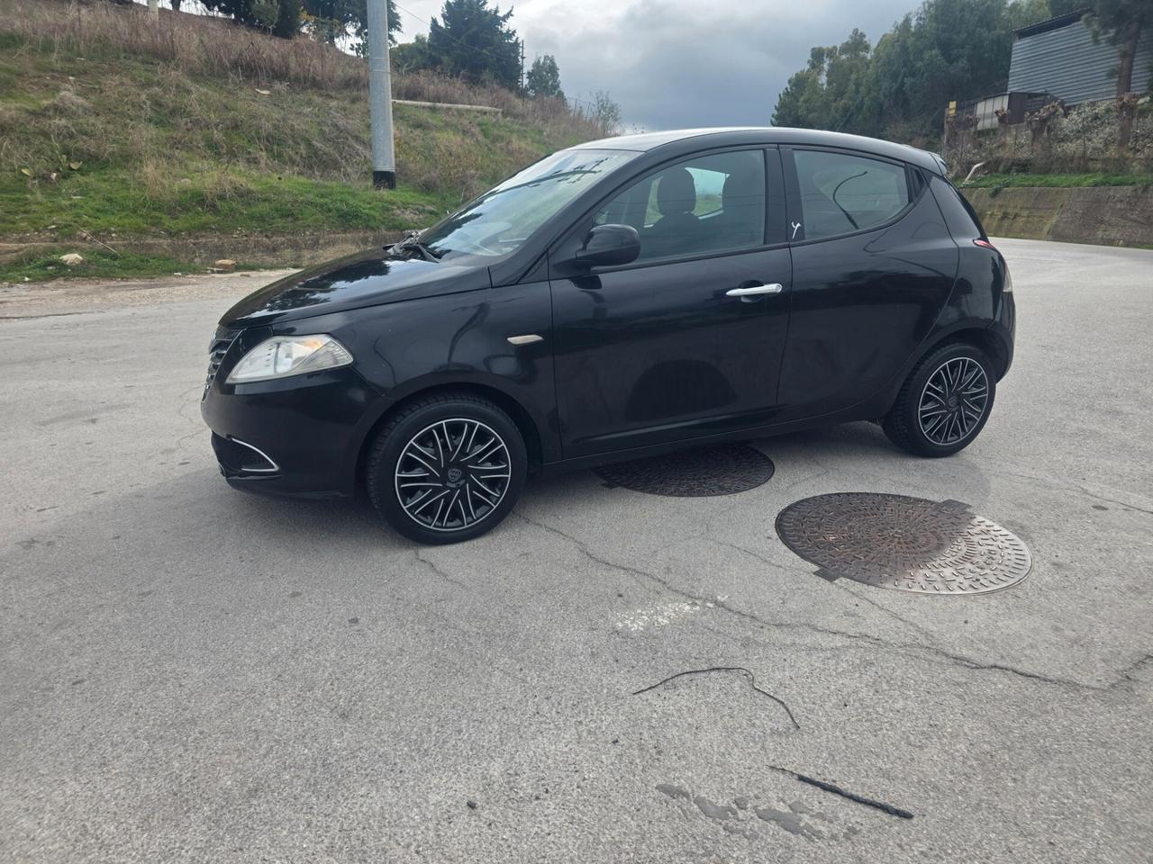 Lancia Ypsilon 1.3 MJT 16V 95 CV 5 porte S&S Gold