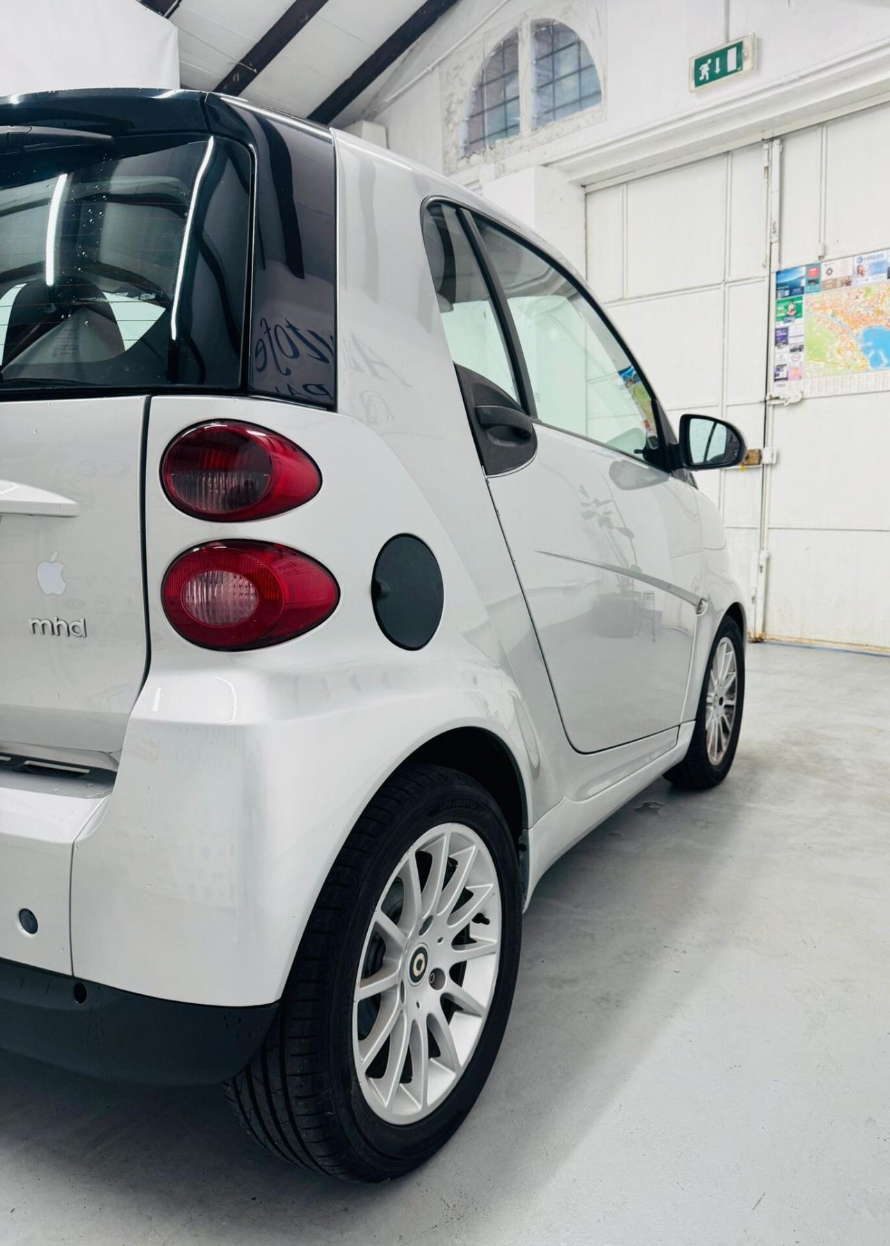 Smart ForTwo 1000 52 kW MHD coupé pure